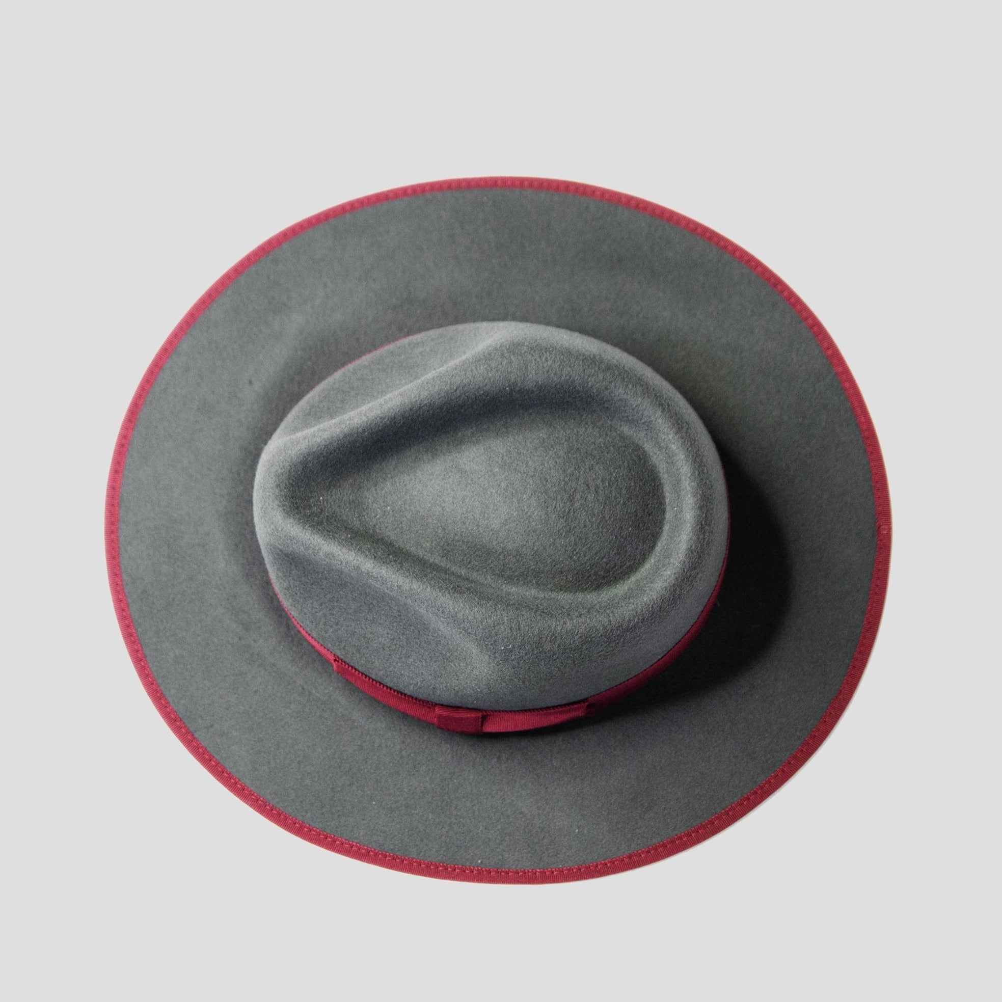 Distinctive Felt Fedora Hat in Grey - Image 4