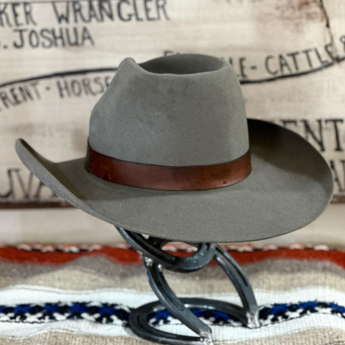 Wild West Sheriff's Felt Cowboy Hat - Image 4